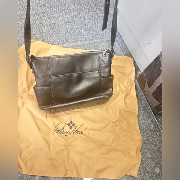 Patricia Nash Black 100% Leather Satchel Crossbody Bag. - Picture 5 of 12